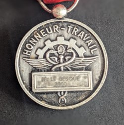 N° 7 A- HONNEUR - TRAVAIL