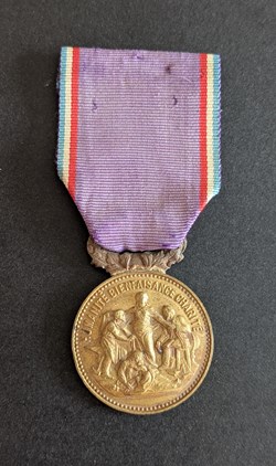 Médaille de l'Académie du Dévouement National