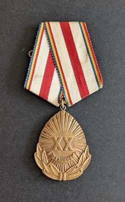 G2 - Médaille du 20ème anniversaire de la libération de la patrie