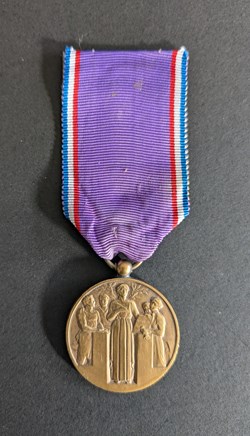 Médaille de l'Académie du Dévouement National