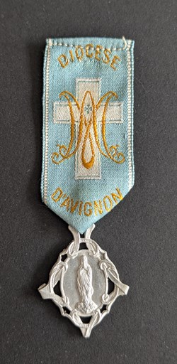 Médaille du pèlerinage à Lourdes du diocèse d'Avignon