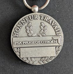 N° 14 A - HONNEUR TRAVAIL PSA PEUGEOT CITROËN