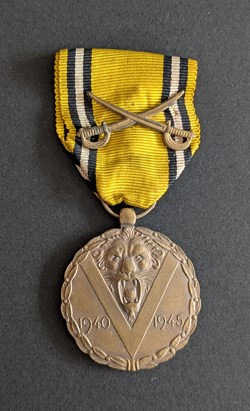 G2 - Médaille commémorative de la guerre 1940-1945