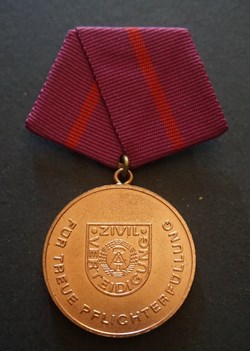 Médaille pour exécution fidèle du devoir dans la Défense Civile