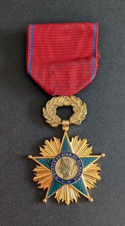 Croix de l'Etoile du Bien et du Mérite