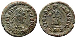 RC17020570 - THEODOSIVS I - AE 1/2 Centenionalis - SISCIA; 384/387 AD