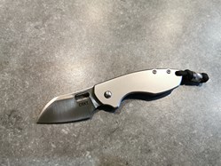 CRKT Pilar 5311  et  CRKT Pilar 5315 de, Jesper Voxnaes design