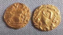 Deux triens mérovingiens ( VII siècles)