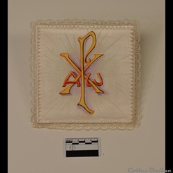 28 - Pale en soie (Alpha et Oméga)