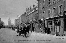 Champagnole (39) La grande rue sous la neige