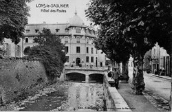 Lons le Saunier (l'hôtel des postes)