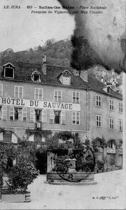 salins les Bains (Place nationale & fontaine du vigneron par Max Claudet)