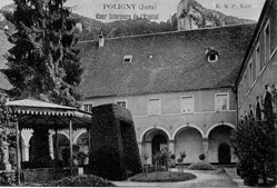 Poligny (Cour intérieure de L'hôpital)