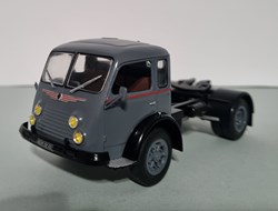 RENAULT FAINEANT - 1952