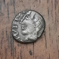 Leuques A/Tete a g R/Cheval galopant a g -60-40 D12.2 P1.73g LT9025 BN9020/9043