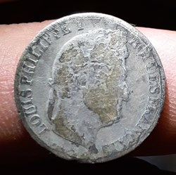 Louis philippe1° A/Tete couronnee a d R / Couronne D17.9 P 2.31g F182/42