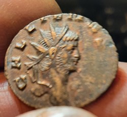 Gallien A /Tete radiee a d R /Pegasse a d +267+268 D20.3 P2.66g RIC283 C978