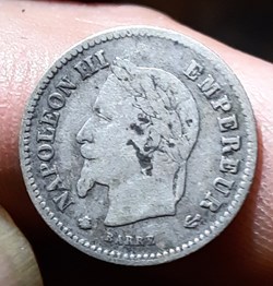 Napoleon 3 A/Tete lauree a g R/ Couronne imperiale D16 P 0.96g F 150/1
