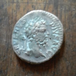 Septime Severe A/Tete lauree a d R/Deesse Celeste de Carthage a d D17.2 P 3.73g RCV6285 C222