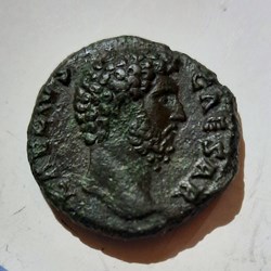 Aelius A / Tete nue a d R/La Pannonie debout a g D24 P 13.02g RCV 3988 C25 RIC 1071a