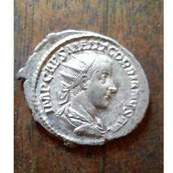 Gordien 3 A Buste radie a d R/Paix debout a g D 21 P 4.07g RCV 8627 C 173 RIC 3