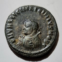 Licinius 2 A/Buste laure a g R/ Jupiter nu debout de face +317+320 D13.1 P 3.06g RIC 2(R3) NBD72224