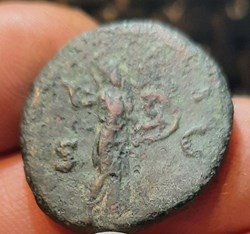 Hadrien A/Tete nue a d R/Minerve a d D24.6 P9.89g C298 RIC664 RCV3679