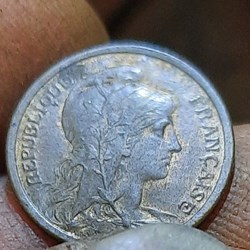 Troisieme Republique A /Tete Liberte a d R/ Legende dans couronne D15 P0.99g F105/13