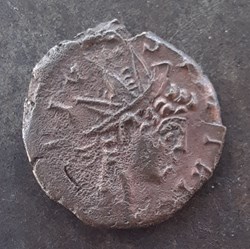 Tetrcus 2 A/ Tete radiee a d R /Paix a g +273+274