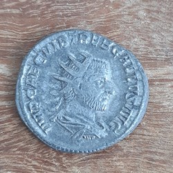 Trebonien de Galle A/Buste radie a d R/La Felicite de face +253 D19.8 P3.72 RCV9630 C41 RIC2782
