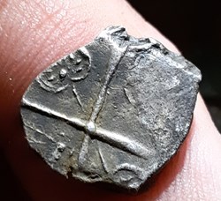 Rutenes A/ Mosaique R/ Croix bouletee ,feuilles aquatiques -199-99 D14.2 P2.08gLT3467