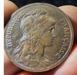 Troisieme republique A/ Buste Liberte a d R /Republique assise a g D30 P 10g F 136/28