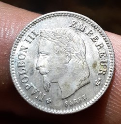 Napoleon 3 A/Tete lauree a g R/Couronne imperiale D16 P1g F 150/2