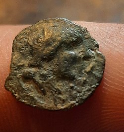 Samnagenses A / Tete lauree a d R/Taureau a d -125-75 D13.7 P1.23g Feugere SAM2258 BN2858