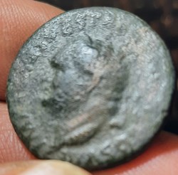 Titus A/Tete lauree a g R / Genie debout tourne a g D25.1 P 9.33g C97 RIC 127 RCV 2548