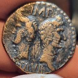 Nimes as A/Tetes adossees R/Crocodile -9-3 D 26.7 P12.67g LT2837 RIC160 RCV 1731
