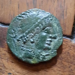 Longostalete A /Tete virile a d R/Trepied votif -150-75 D25.2 P6.36g FeugereIBL 2387