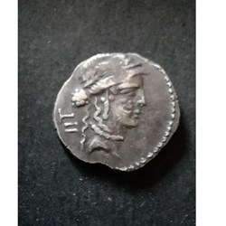 Jules Cesar A/Tete Venus a d LII R/Trophee Gaulois CAESAR. D 18.4 P 3.61 RCV 1400