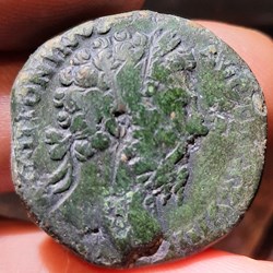 Marc Aurele A/ Tete lauree a d R / Rome debout a g D 30.8 P 27.35g C342 RIC1115 RCV 4980