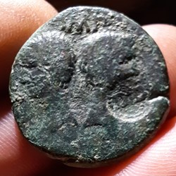 Nimes dupondius A/Tetes adossees Octave et Agrippa R /Crocodile -16-15 D26.5 P11.13g