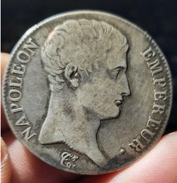 Napoleon 1° A/Tete nue a d R/ Couronne olivier D7.6 P 24.65g F303/13