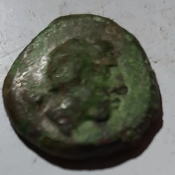 Monnaie a definir origine semble gauloise ? D14.5 P2.51g Bronze