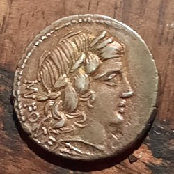 Fonteia A/Tete lauree de Vejovis a d R/Jupiter assis sur chevre -85 D19.1 P4.0g RCV271
