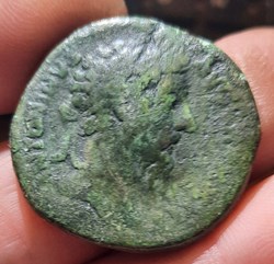 Marc Aurele A/Tete lauree a d R /Empereur et soldats D31.5 P 25.13 g C503 RIC 978 RCV4993