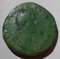 Nerva A/Tete lauree a d R LaFortune assise a g D 31.4 P 23.20G ric 85 c 80