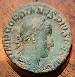 Gordien 3 A /Buste laure a d R/ Empereur marchant a g D27.5 P 14.62g RIC 307a C267