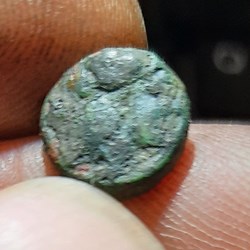 INCONNUE , monnaie du sud a definir.....D10.4 P 1.52g