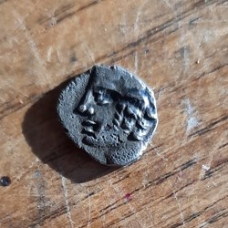 Marseille obol A/Tete Apollon a g R/Roue avec rayons -300-100 D10 P 0.60g Feugere OBM 10a