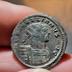 Aurelien A/Buste radie a d R/Aurelien et concorde +272+274 D24 P3.66g RIC216 RCV11522