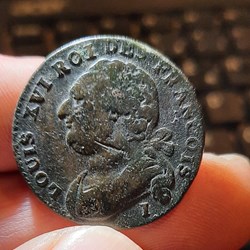 Louis XVI A/Tete nue a g R/Couronne de chene ,faisceau D28.5 P12.26g C2253 DY1723